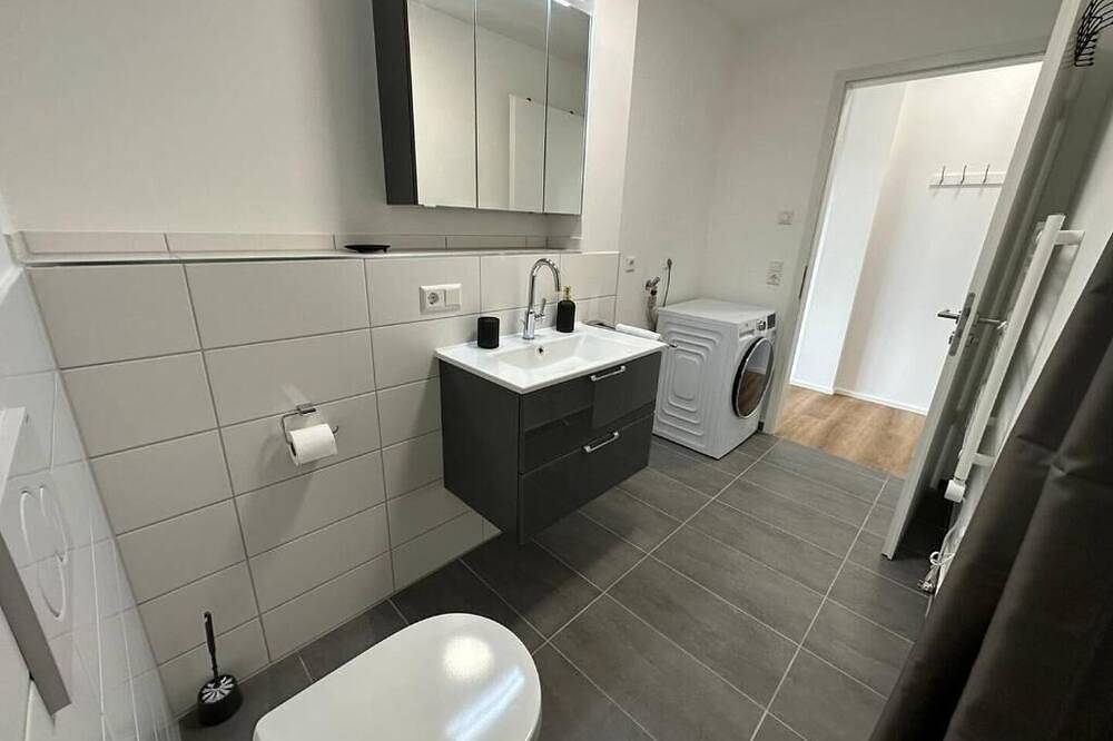 Entire apartment, Suite4Me - Balcony I Kitchen I Washing machine I Mainz-Kostheim in Mainz-Kostheim, Wiesbaden