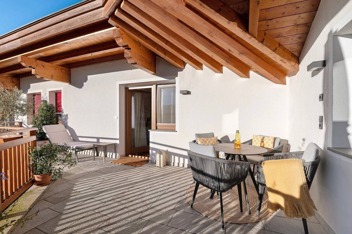 Entire apartment, Apartment 'Residence Skutial Santner Deluxe' with Mountain View, Balcony and Wi-Fi in Kastelruth, Dolomiti Superski