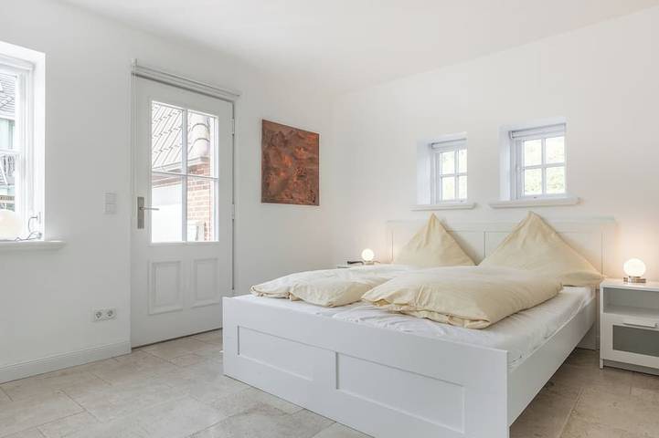 Ganze Wohnung, Luxus-App., strandnah für 4 Pers. mit Sauna, Terrasse, Wlan. Haustiere erlaubt. in Westerland, Sylt (Gemeinde)
