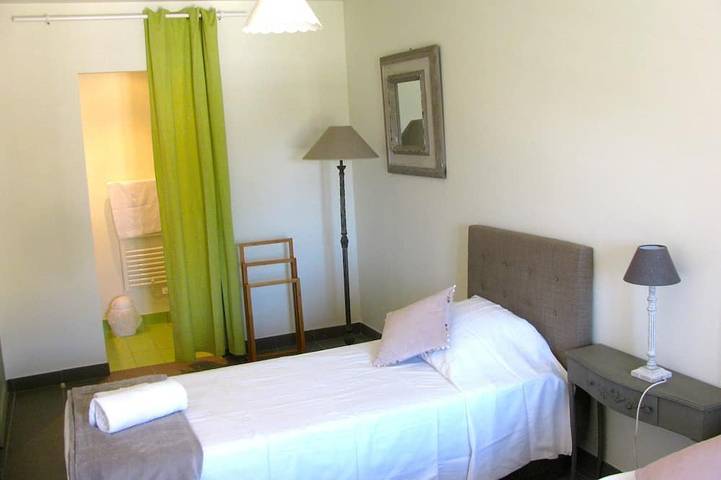 Location de vacances pour 6 personnes, avec jardin ainsi que terrasse et piscine à Saint-Nazaire-d'Aude - 2