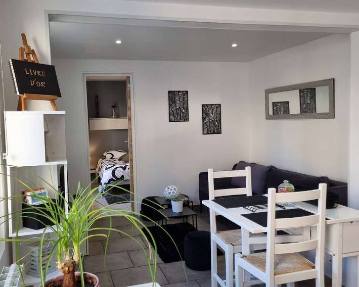 Location de vacances pour 3 personnes, avec jardin et terrasse à Caen - 3