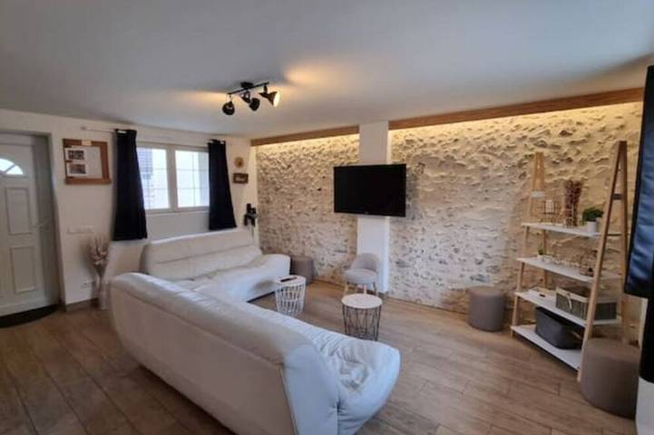 Location de vacances pour 7 personnes, avec terrasse et jardin à Gasny