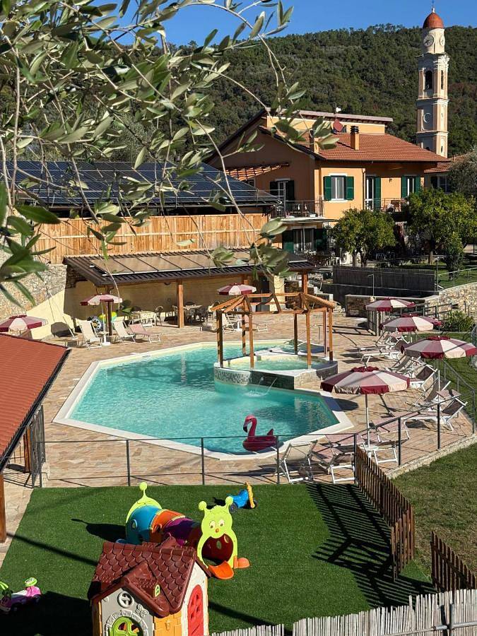 Homestay voor 3 personen, with tuin and zwembad as well as whirlpool, met huisdier in Ligurië