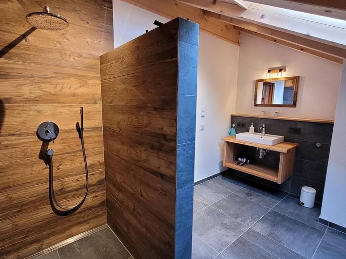 Ferienwohnung für 5 Personen, mit Balkon und Ausblick in Gaißach - 3