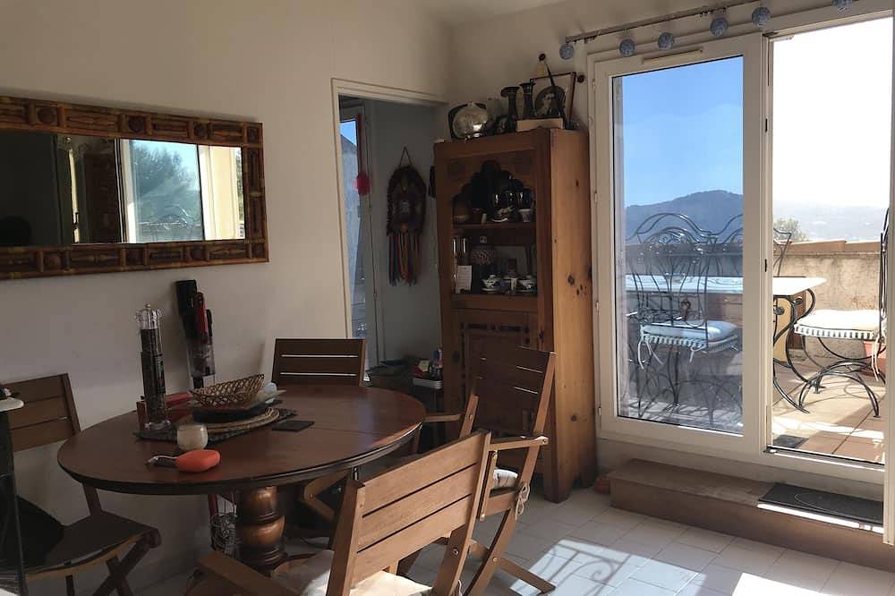Appartement entier, French Riviera, Luxe , Calme & Fantastique vue, Colline de Tamaris ! in La Seyne-sur-Mer, Région de Toulon