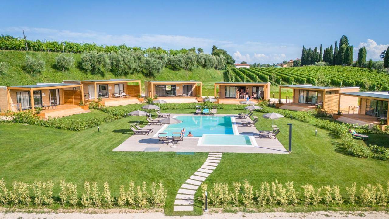 Agricamping Ai Prati in Lazise, Gardasee-Berge