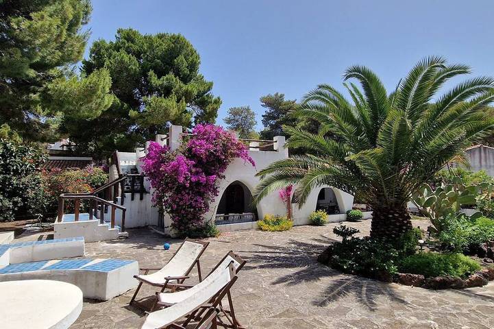 Villa pour 10 personnes, avec Terrasse et Jardin dans Vulcano