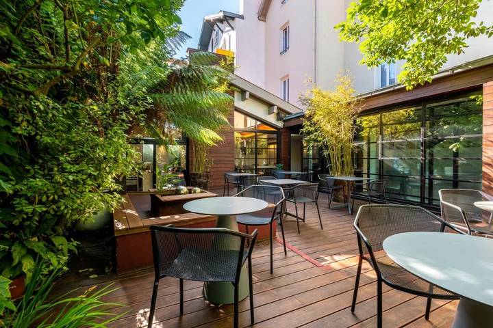 Hôtel, avec Terrasse et Jardin