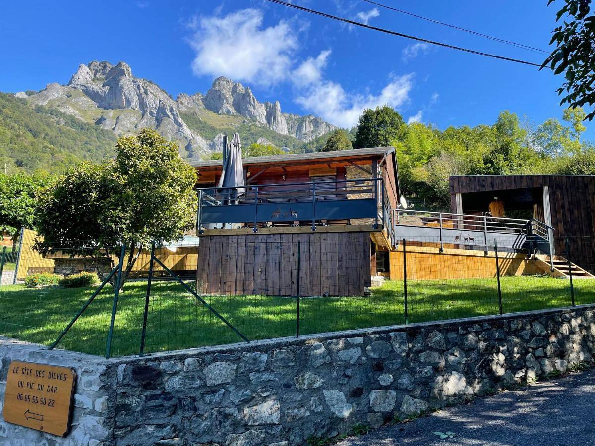 Holiday Home in Bezins-Garraux, Pyrénées