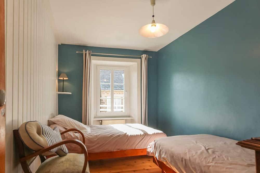 Encantadora casa familiar con jardín y aparcamiento en La Hague in Merquetot, La Hague