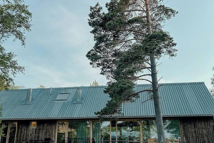 Ferienhaus für 10 Personen, mit Balkon in Väddö
