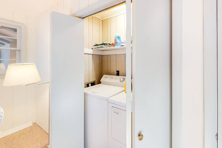 Vacation house for 8 people, with terrace and pool in Delaware