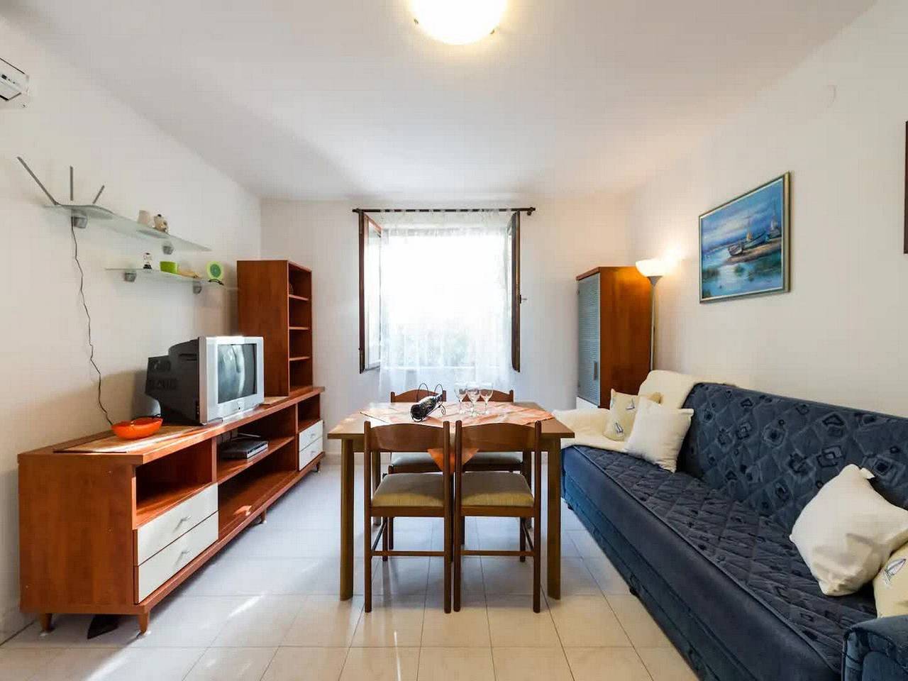 Ganze Wohnung, Apartments Villa Pelegrin - Two Bedroom Apartment with Garden View in Zavala, Hvar