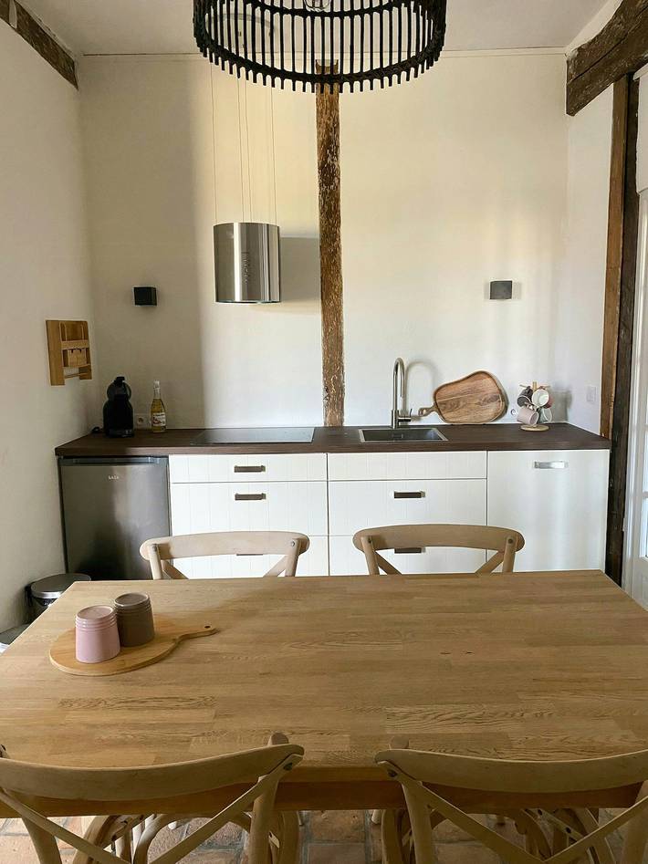 Ganze Wohnung, Ruhiges Landhaus in der Nähe der Abtei Saint-Savin in Journet, Vienne