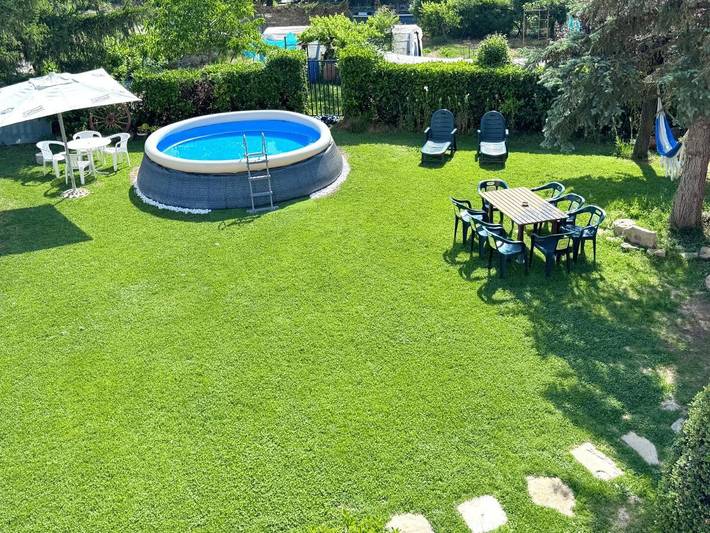 Casa de vacaciones para 8 personas, con jardín además de piscina y vistas, Se admiten mascotas en Cuenca de Pamplona - 3