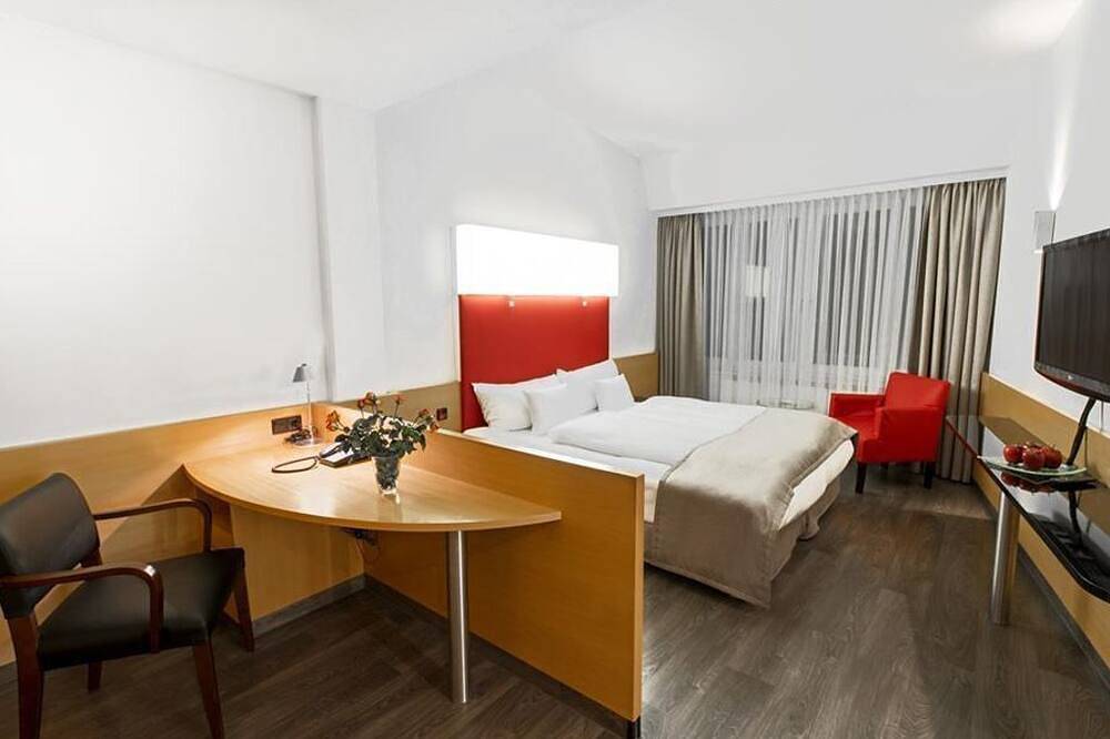 Dormero Zimmer, Frühbucher 1 - Dormero Hotel Dresden City in Prohlis, Dresden