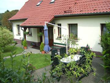 Ferienwohnung für 3 Personen, mit Garten und Terrasse am Kummerower See