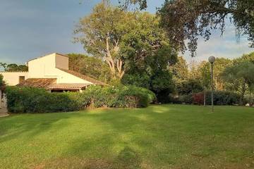 Gîte pour 4 personnes, avec piscine ainsi que jardin et terrasse dans Port de Taverna