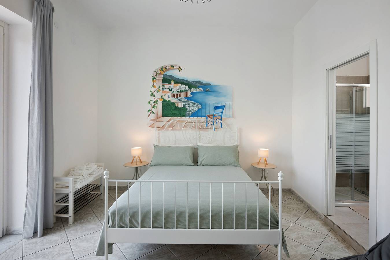 Room 'Camera Tripla Costiera' with Shared Terrace, Wi-Fi and Air Conditioning in Pagani, Tyrrhenian Coast Campania