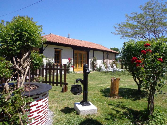 Gîte für 4 Personen, mit Terrasse und Garten in Landes
