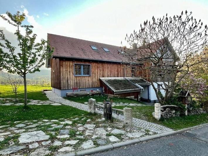 Ferienhaus für 4 Personen, mit Terrasse und Garten