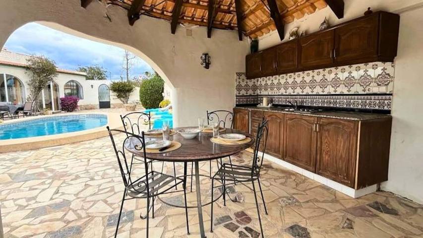 Casa rural para 7 personas, con piscina y jardín en Muchamiel - 3