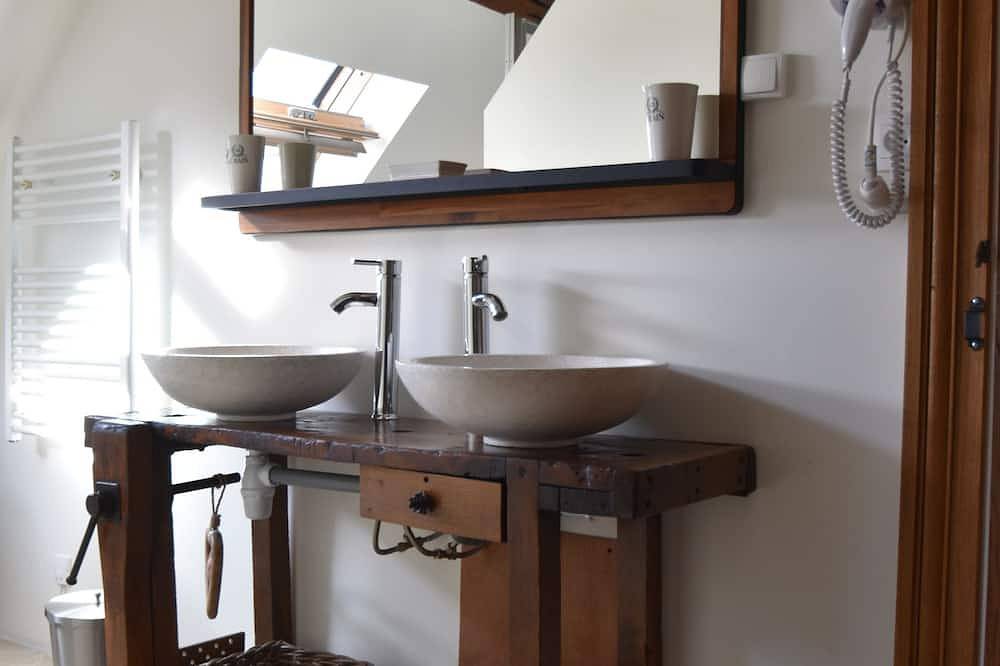 Charming gite in Champagne with heated indoor pool in Esternay, Marne