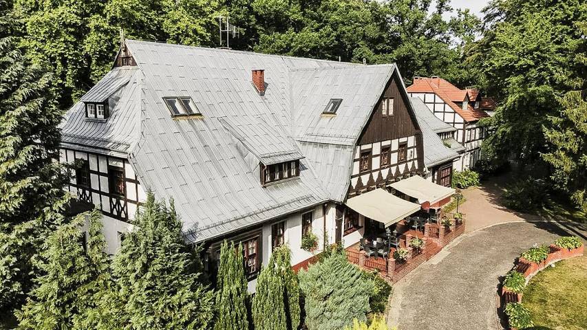 Ferienwohnung für 2 Personen, mit Balkon und Terrasse sowie Garten und Ausblick
