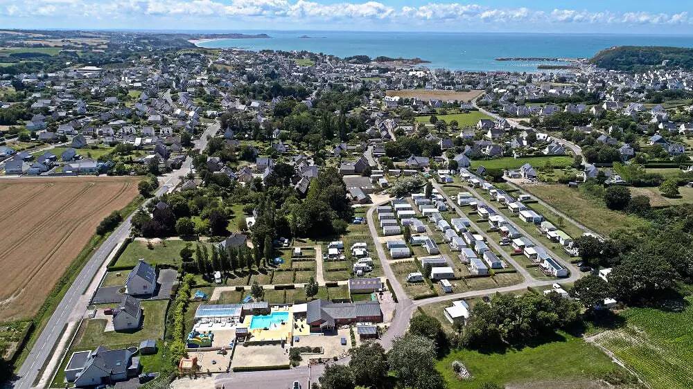 Mobil-home 3 Pièces 4 Personnes + Tv in Erquy, Côte d’Émeraude