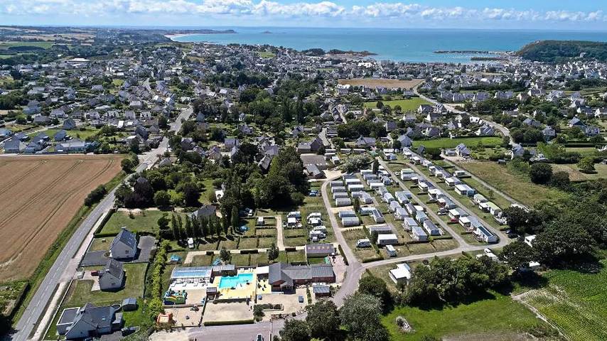 Mobilheim Komfort 3 Zimmer 4 Personen + TV in Erquy, Côte d’Émeraude