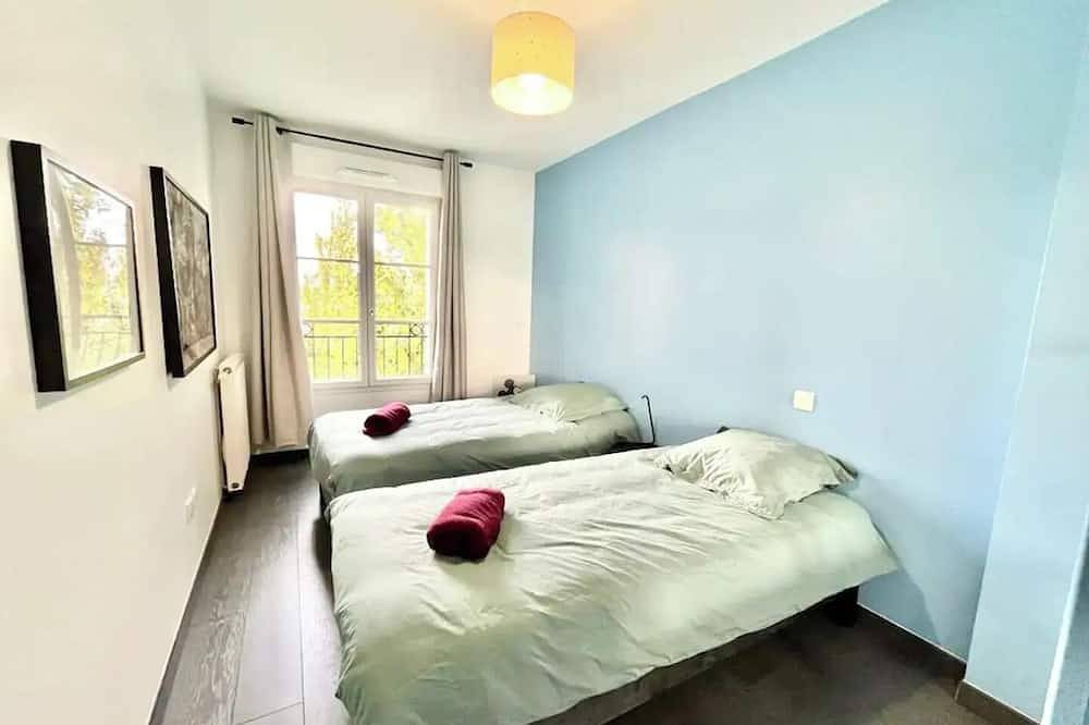 Entire apartment, The Place To Be - Apartment for 6 People very close to Disneyland Paris in Serris, Seine-et-Marne