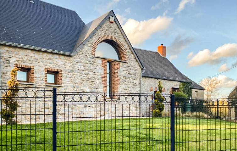 Ferienhaus für 5 Personen, mit Garten und Terrasse sowie Pool, mit Haustier