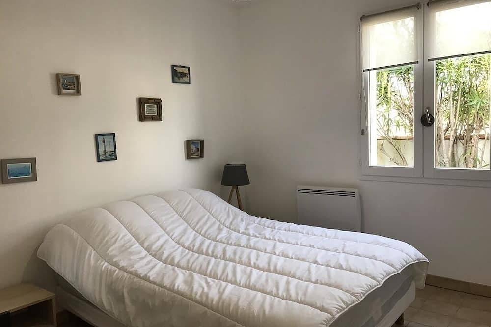 Renovated house, 300m from the beach, with a boule court in La Brée-les-Bains, Côte de Beauté