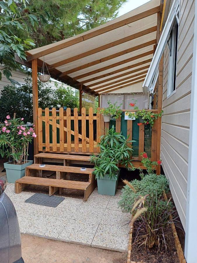 Camping pour 6 personnes, avec Terrasse et Piscine dans Narbonne Plage