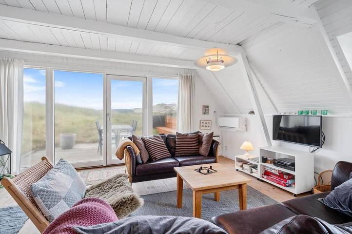 Reetgedecktes Ferienhaus nur 150 Meter vom Strand entfernt in Skodbjerge, Haurvig