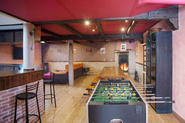 Gîte pour 9 personnes, avec Terrasse et Jardin à Tudela