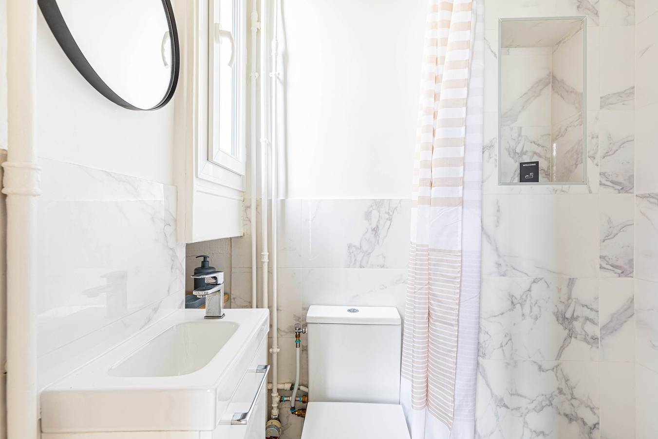 Studio entier, Guestready - Studio chic et bien équipé pour 2 in Paris, Île de France