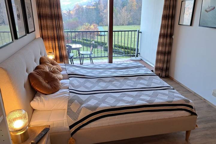 Entire apartment, Studio Landskron Seezugang in Villach, Lake Ossiach