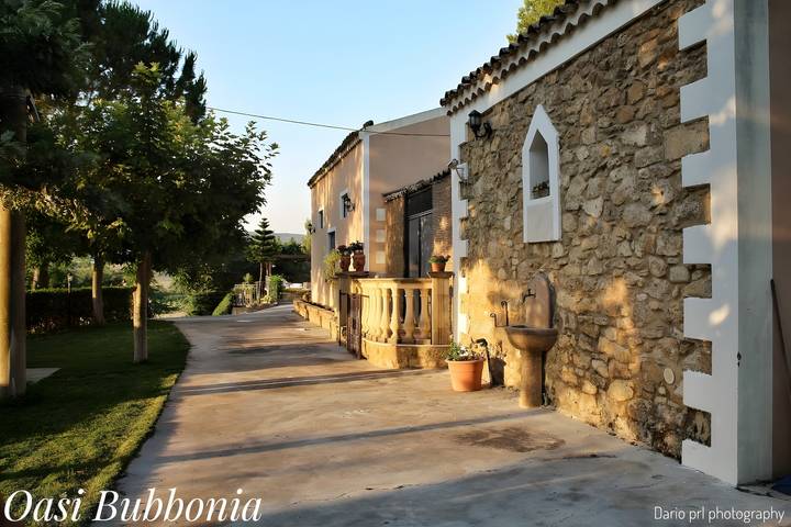 Villa "Oasi Bubbonia" with Pool, Wi-Fi, and Air Conditioning in Mazzarino, Caltanissetta Province