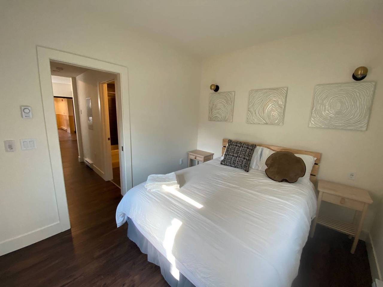 Entire apartment, Brand New 1 Br 1 Bath Close To All Walkable in Edmonton, Alberta