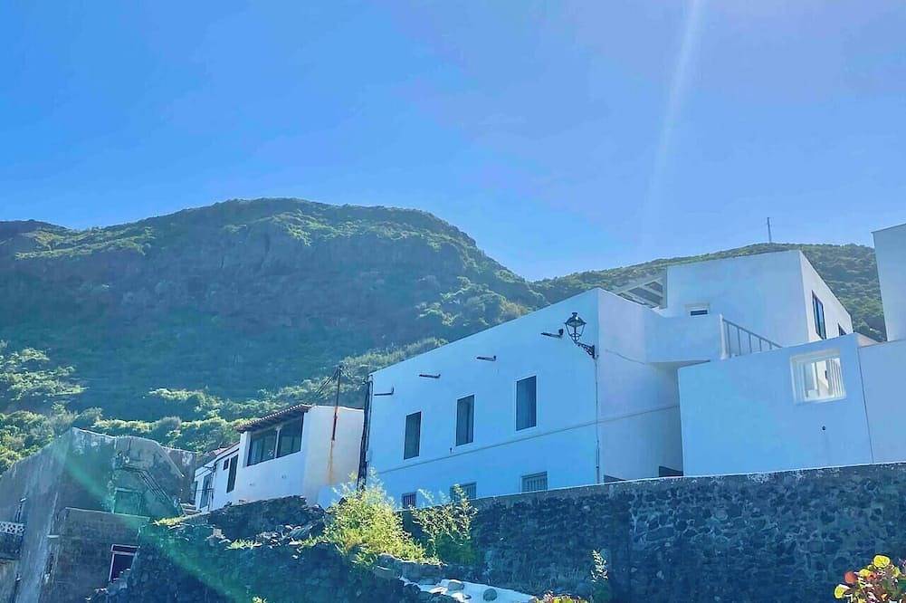 Casa Vistamar, amazing sea views and pool. in Las Aguas, San Juan de la Rambla