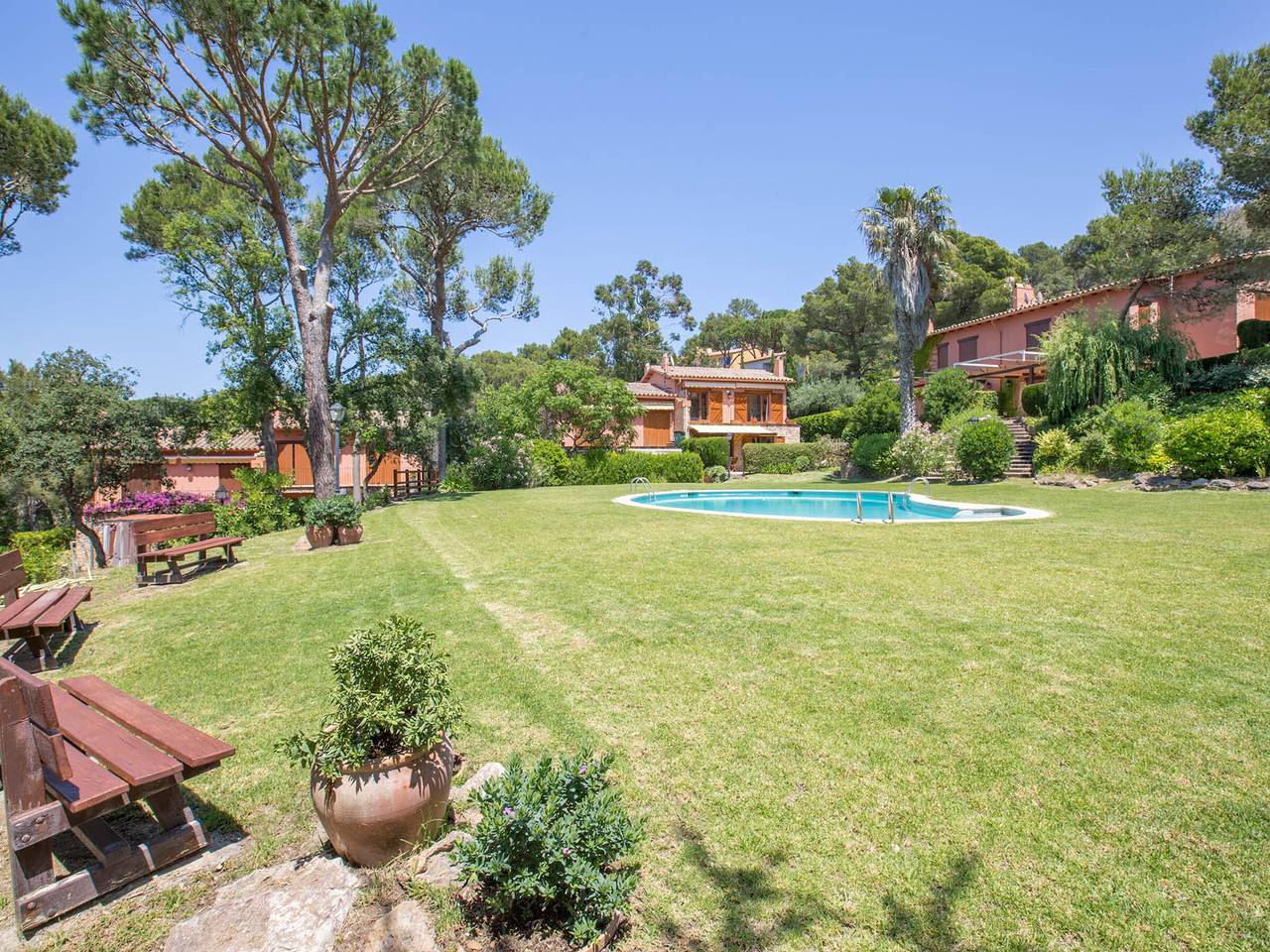 Sunny Villa in Llafranc for 6 with Shared Pool, Garden, and Close to Beach in Llafranc, Palafrugell