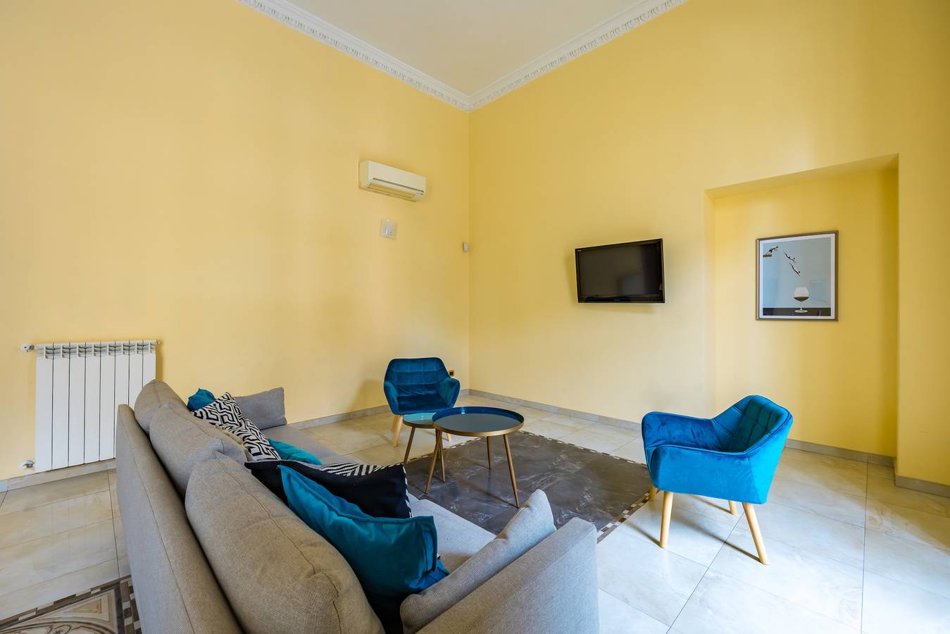Geheel appartement, Family Apartment with Terrace by Wonderful Italy in Napels, Provincie Naples