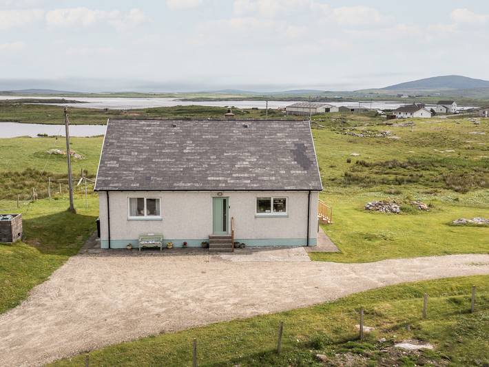 Holiday rental for 4 people, with garden on North Uist