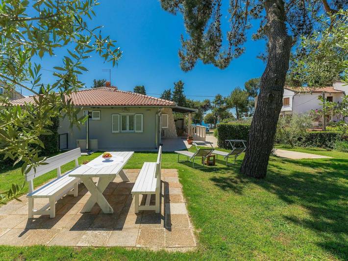 Ferienhaus für 4 Personen, mit Terrasse und Garten in Umag - 4