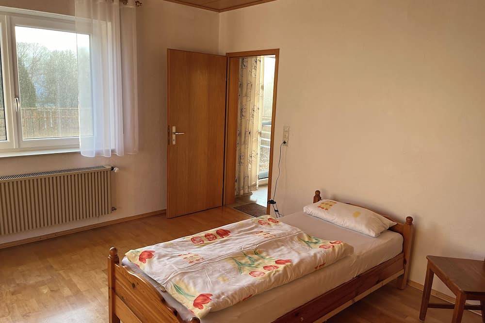 Ganze Wohnung, Ferienwohnung/Zimmer am Fuße der Kapfenburg, in Westhausen/Aalen in Westhausen, Schwäbische Ostalb