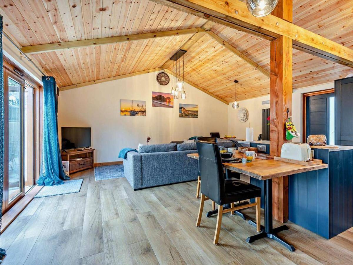 1 Bed in Lymington oc-92256 in Lymington, Hampshire