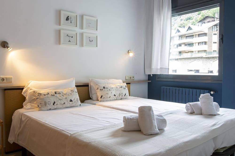 Entire apartment, Outdoor Comfort Àtic East in Andorra la Vella, Grandvalira