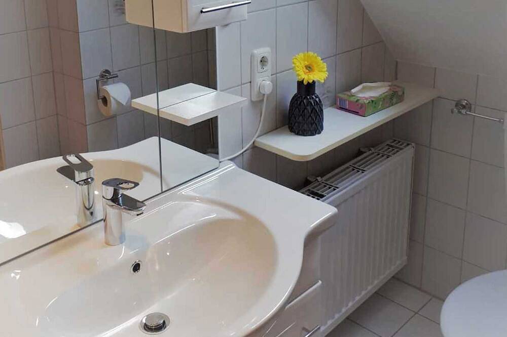 Ganze Wohnung, Ferienwohnung Am Moorweg - Ferienwohnung in Ihlow, Nordseeküste