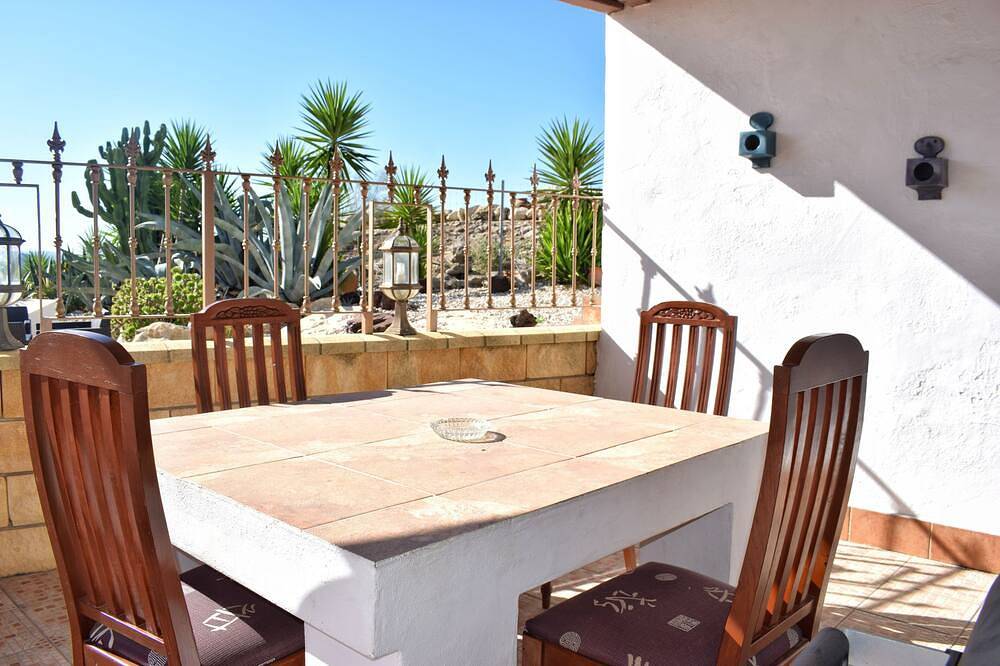 Apartamento entero, Casa Dali Con Su Propia Piscina Privada Y Area De Patio. in Pruna, Provincia de Sevilla
